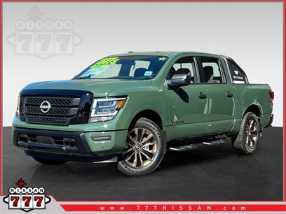 New 2024 Nissan Titan SV w/ SV Bronze Edition Package
