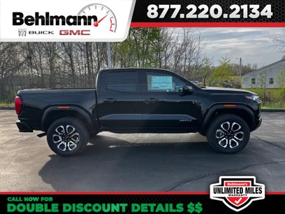 New 2025 GMC Canyon AT4 w/ Nightfall Edition