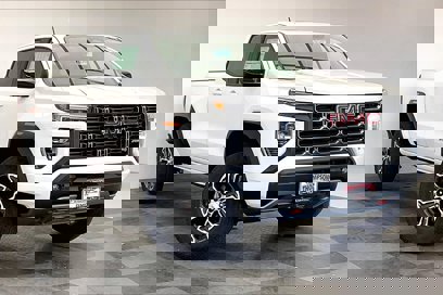 New 2025 GMC Canyon AT4 w/ Technology Plus Package