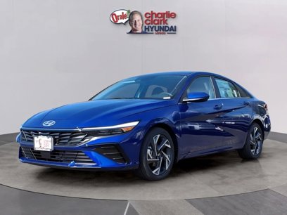 New 2025 Hyundai Elantra SEL