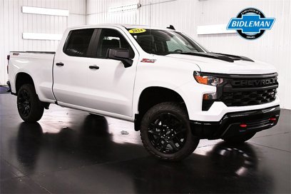 New 2024 Chevrolet Silverado 1500 Custom Trail Boss w/ LPO, Dark Essentials Package