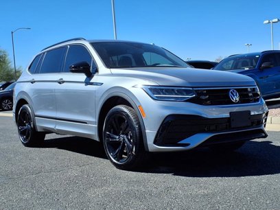 New 2024 Volkswagen Tiguan SE R-Line