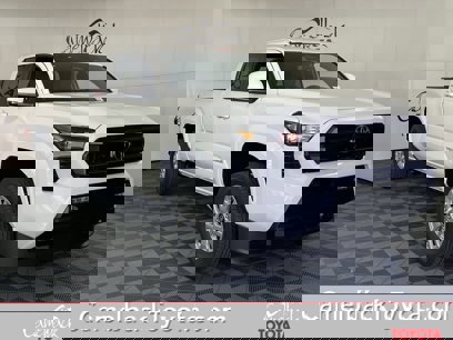 New 2025 Toyota Tacoma SR5