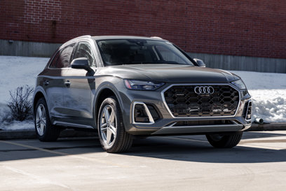 New 2025 Audi Q5 e Premium Plus