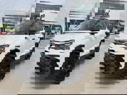 New 2025 Volkswagen Taos SE