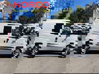 Used 2018 RAM ProMaster City SLT w/ Lights & Wheels Group