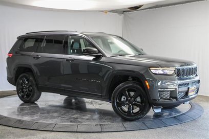 New 2025 Jeep Grand Cherokee L Limited w/ Black Appearance Package