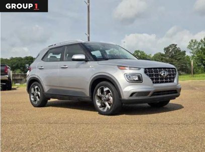 Used 2022 Hyundai Venue SEL