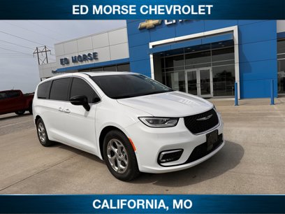 Used 2024 Chrysler Pacifica Limited