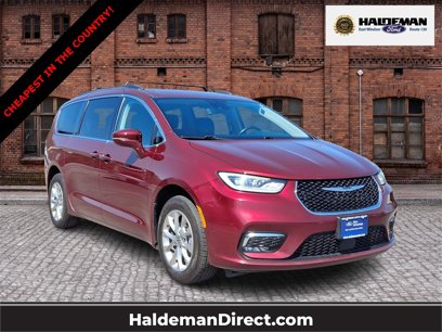 Used 2022 Chrysler Pacifica Touring-L
