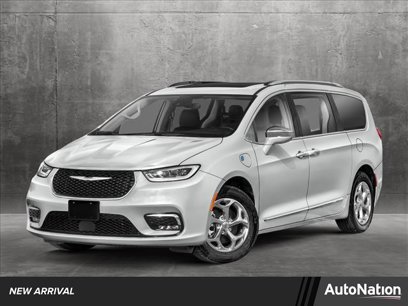 Used 2023 Chrysler Pacifica Touring-L