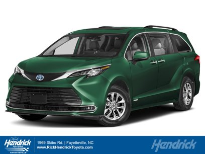 New 2025 Toyota Sienna XLE