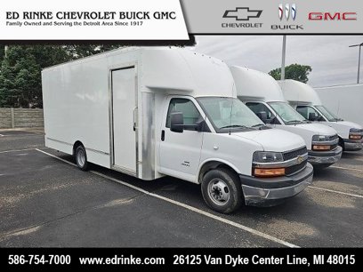 New 2022 Chevrolet Express 4500 Extended w/ Power Convenience Package