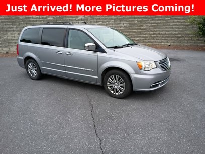 Used 2014 Chrysler Town & Country Touring-L w/ Driver Convenience Group