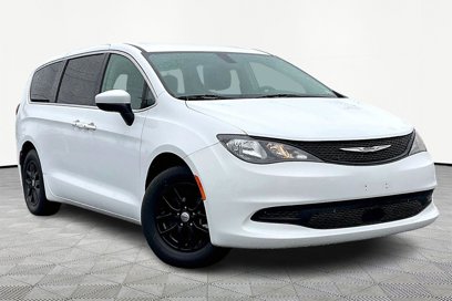 Used 2022 Chrysler Voyager LX