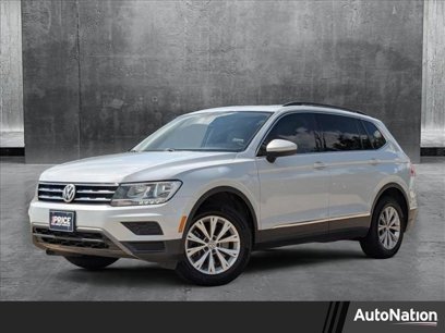 Used 2018 Volkswagen Tiguan SE w/ Panoramic Sunroof Package