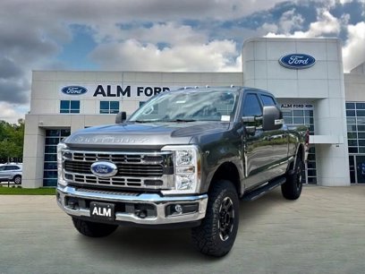 New 2025 Ford F350 4x4 Crew Cab Super Duty