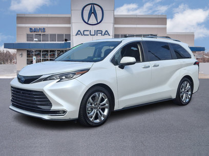 Used 2022 Toyota Sienna Platinum