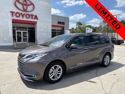 Certified 2021 Toyota Sienna Limited