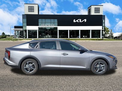 New 2025 Kia K4 LXS