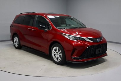 Used 2023 Toyota Sienna XSE w/ XSE Plus Package