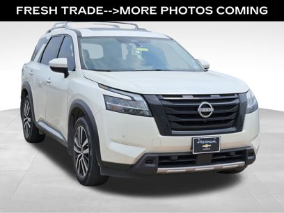 Used 2023 Nissan Pathfinder Platinum w/ Black Appearance Package
