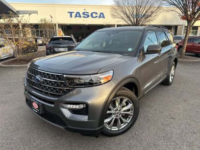 New 2024 Ford Explorer XLT w/ Equipment Group 202A