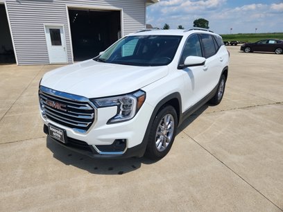 Used 2024 GMC Terrain SLT