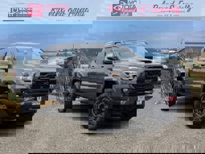 Used 2019 Toyota Tacoma TRD Sport w/ Technology Package