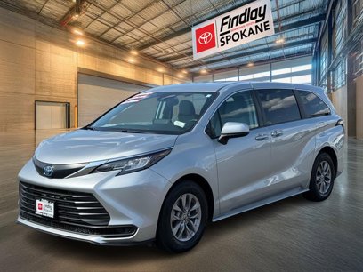 Used 2022 Toyota Sienna LE
