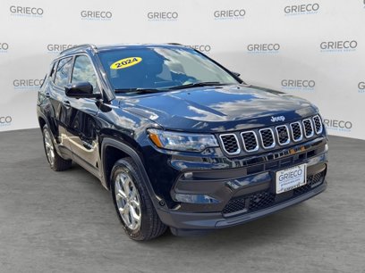 Used 2024 Jeep Compass Latitude w/ Convenience Group