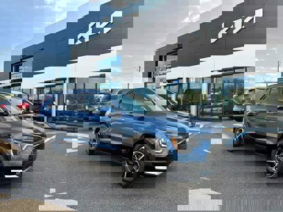 New 2025 Kia Niro SX