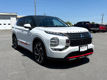 Used 2024 Mitsubishi Outlander 4WD Plug-In Hybrid