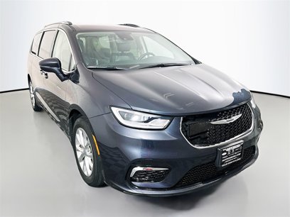 Used 2021 Chrysler Pacifica Touring-L