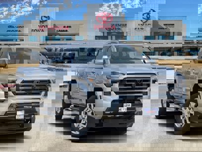 New 2025 Toyota Tacoma SR5
