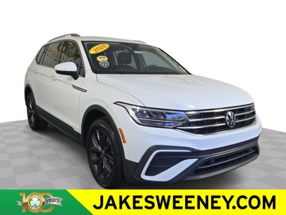 Used 2024 Volkswagen Tiguan SE w/ Panoramic Sunroof Package