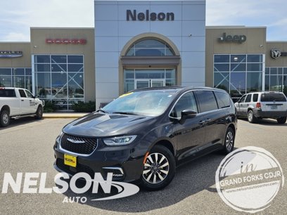 Used 2023 Chrysler Pacifica Touring-L