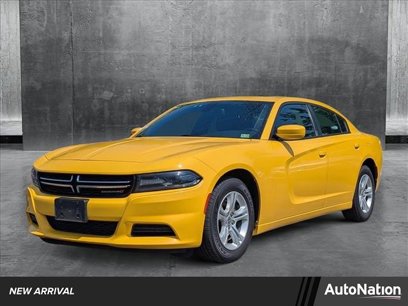 Used 2017 Dodge Charger SE w/ Power Sunroof Group
