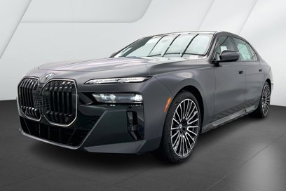 New 2025 BMW 760i xDrive w/ Executive Package