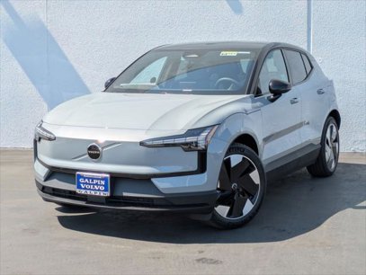 New 2025 Volvo EX30 Plus w/ Protection Package Premier