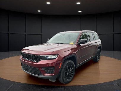 Used 2024 Jeep Grand Cherokee Altitude