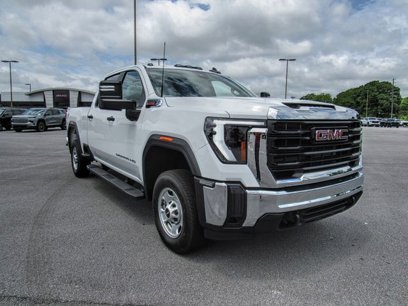 New 2024 GMC Sierra 2500 Pro