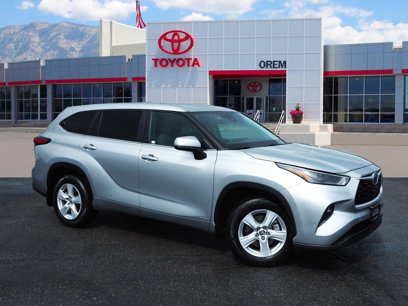 Used 2023 Toyota Highlander LE