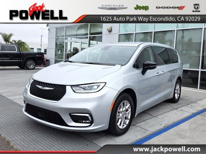 Used 2024 Chrysler Pacifica Touring-L