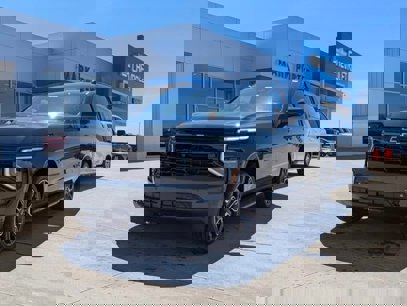 New 2025 Chevrolet Suburban RST w/ Advanced Technology Package