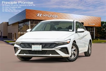 Certified 2025 Hyundai Elantra SE
