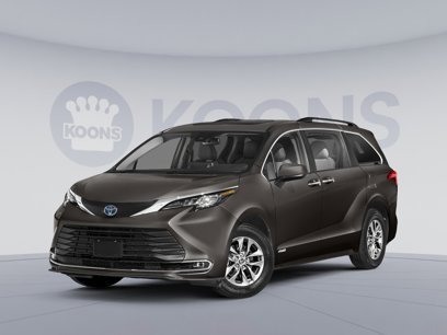Used 2024 Toyota Sienna XLE