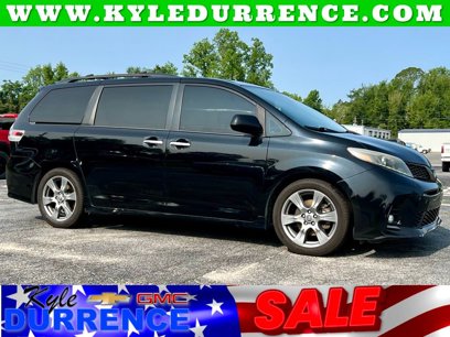 Used 2018 Toyota Sienna SE