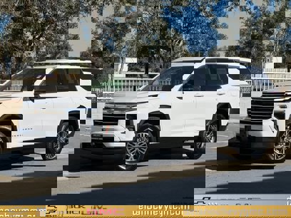 New 2025 Chevrolet Traverse LT w/ LPO, Floor Liner Package