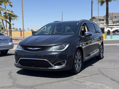 Used 2019 Chrysler Pacifica Limited w/ Tire & Wheel Group